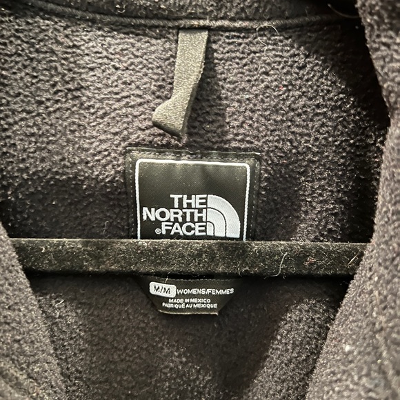 Women’s Limited Edition North Face Denali Jacket - Picture 2 of 7